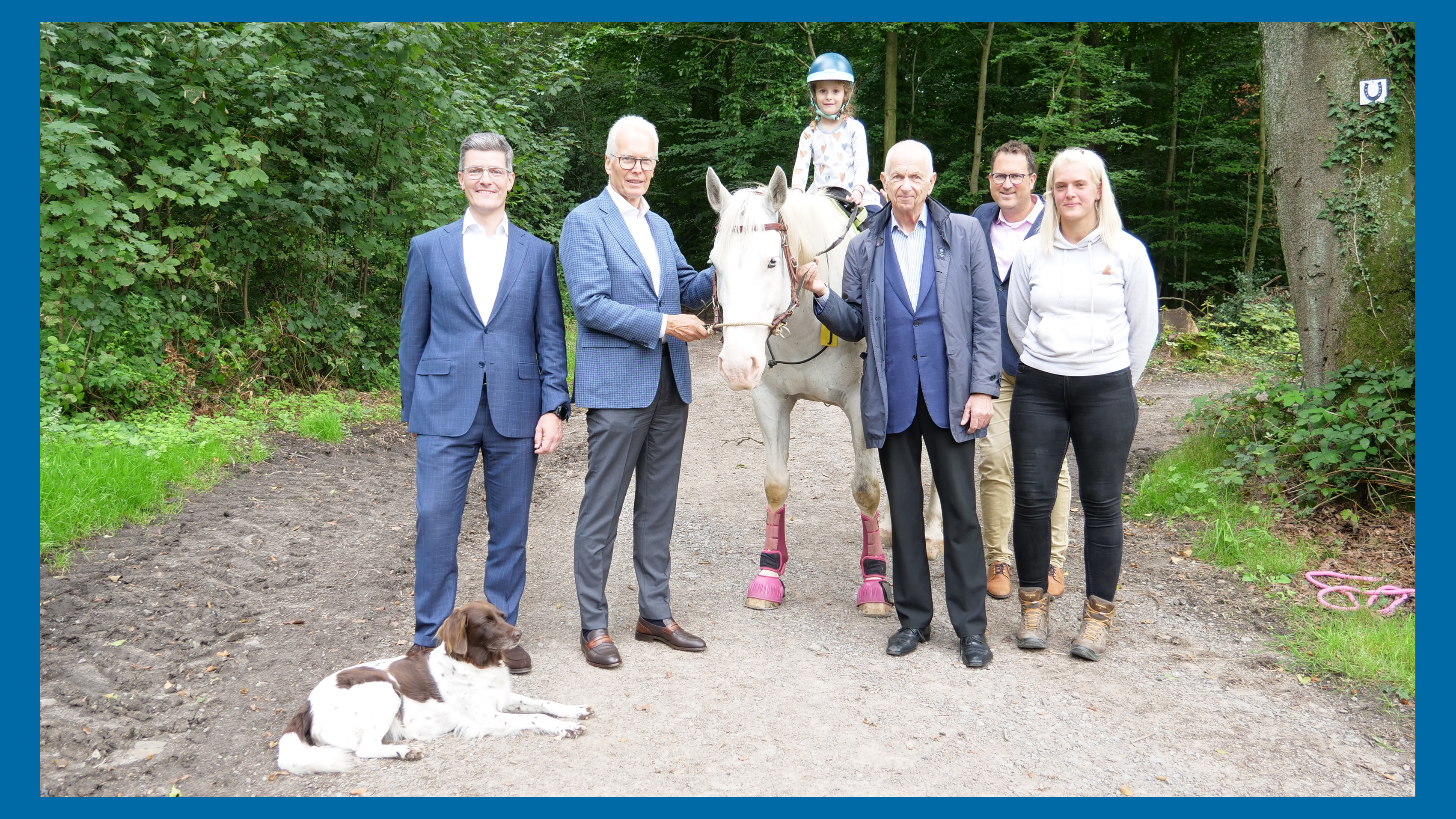 19.200 Euro f&uuml;r Reittherapie und Stehtrainer &ndash; Hubertus Ophey Stiftung und RST Beratung f&ouml;rdern Projekte in der Kinderklinik